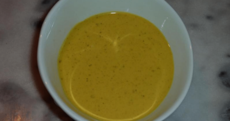 Velouté de lentilles corail au lait de coco