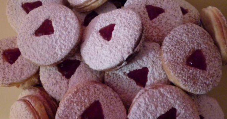 Cœurs de framboise sablés