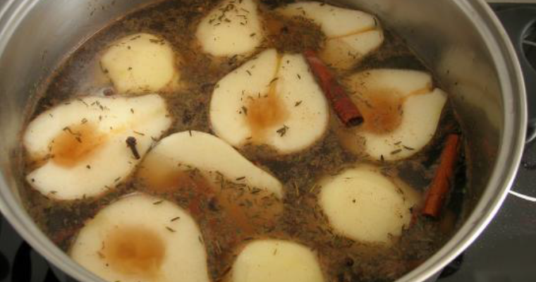Poires pochées
